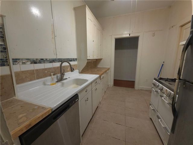 111 N Julia Street, Mobile, AL 36604