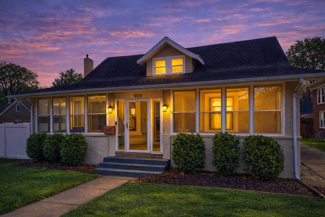 909 Congress Street, Ottawa, IL 61350