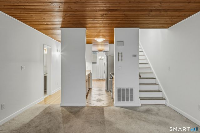 2 Gillette Court D, Simsbury, CT 06070