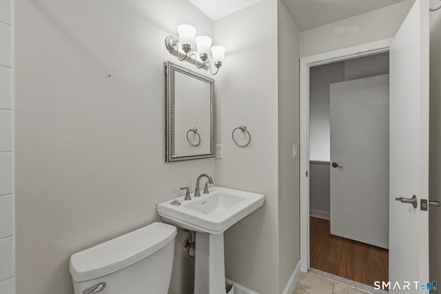 2 Gillette Court D, Simsbury, CT 06070