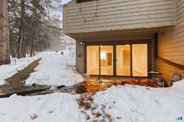 2 Gillette Court D, Simsbury, CT 06070