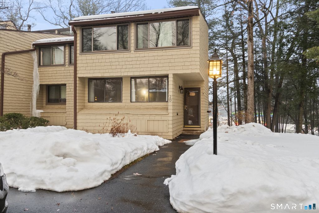 2 Gillette Court D, Simsbury, CT 06070