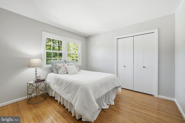 2327 RIVIERA DR, Vienna, VA 22181