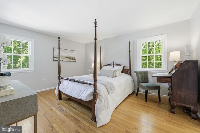 2327 RIVIERA DR, Vienna, VA 22181