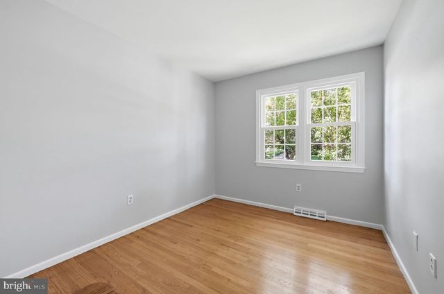 2327 RIVIERA DR, Vienna, VA 22181
