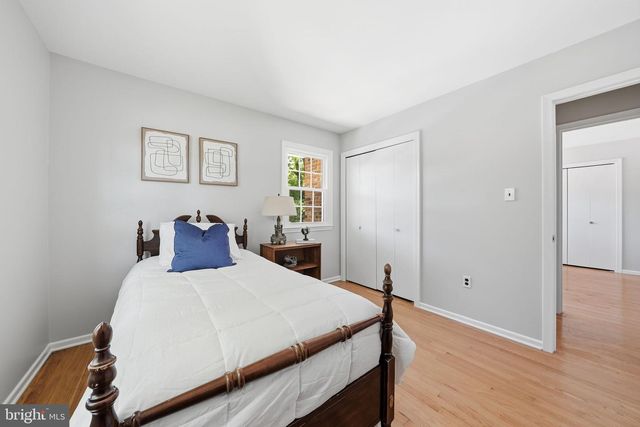2327 RIVIERA DR, Vienna, VA 22181