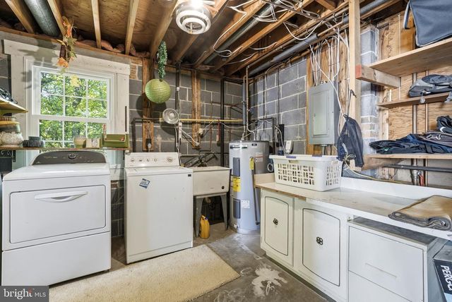 2327 RIVIERA DR, Vienna, VA 22181