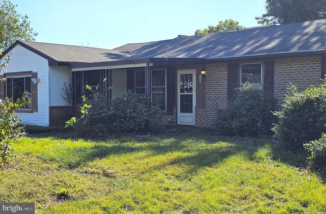 12 DUNBAR RD, Newark, DE 19711