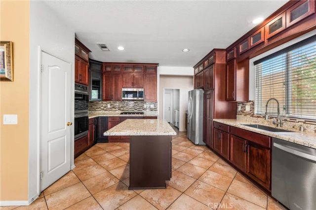 43203 Fanchon Avenue, Lancaster, CA 93536