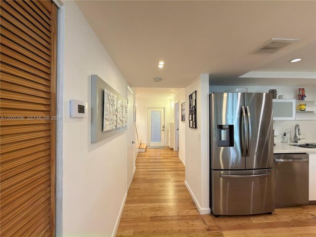 1001 Three Islands Blvd 31, Hallandale Beach, FL 33009