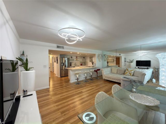 1001 Three Islands Blvd 31, Hallandale Beach, FL 33009