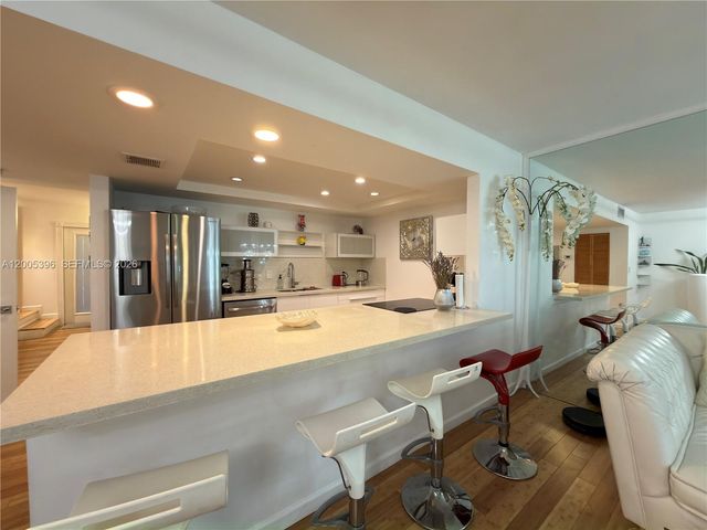 1001 Three Islands Blvd 31, Hallandale Beach, FL 33009