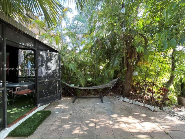 1001 Three Islands Blvd 31, Hallandale Beach, FL 33009