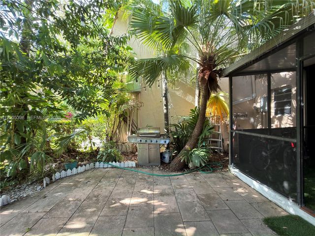 1001 Three Islands Blvd 31, Hallandale Beach, FL 33009