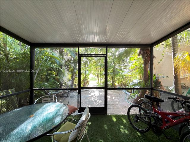 1001 Three Islands Blvd 31, Hallandale Beach, FL 33009