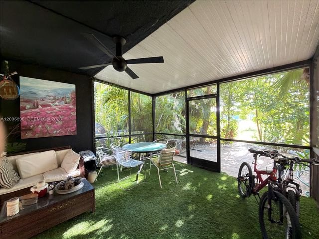 1001 Three Islands Blvd 31, Hallandale Beach, FL 33009