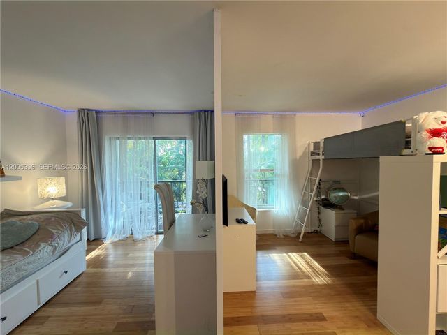 1001 Three Islands Blvd 31, Hallandale Beach, FL 33009