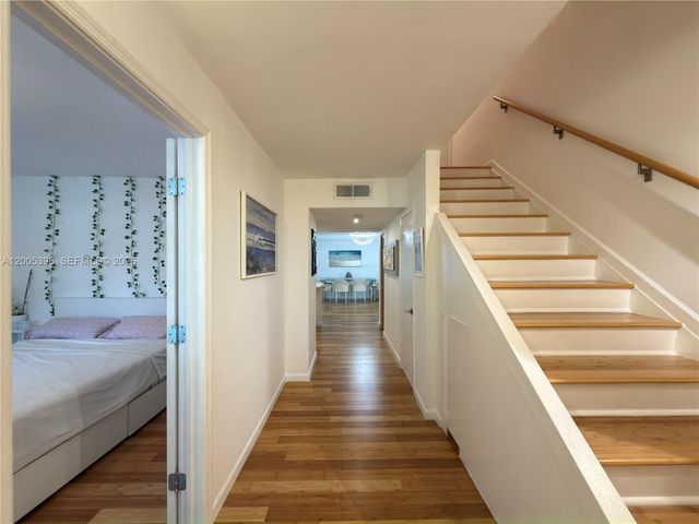 1001 Three Islands Blvd 31, Hallandale Beach, FL 33009