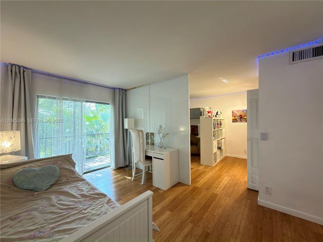 1001 Three Islands Blvd 31, Hallandale Beach, FL 33009