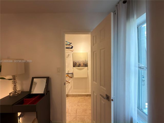 1001 Three Islands Blvd 31, Hallandale Beach, FL 33009