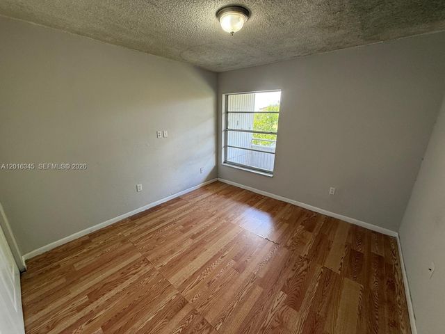17530 NW 68th Ave C3004, Hialeah, FL 33015