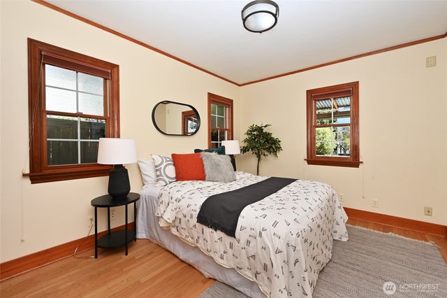 8046 18th Avenue NW, Seattle, WA 98117