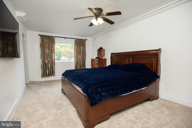 13 HILLCROFT RD, Newark, DE 19711