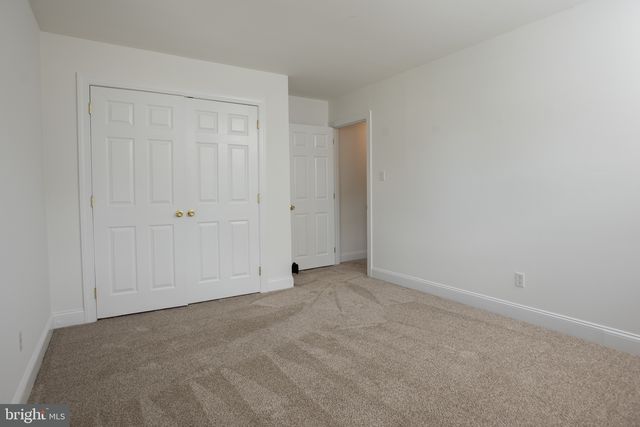 13 HILLCROFT RD, Newark, DE 19711