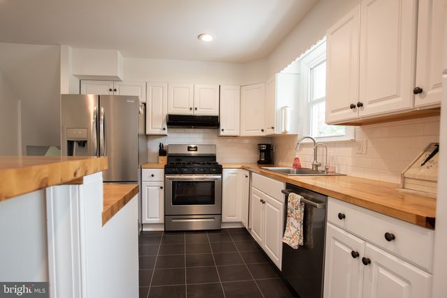 13 HILLCROFT RD, Newark, DE 19711