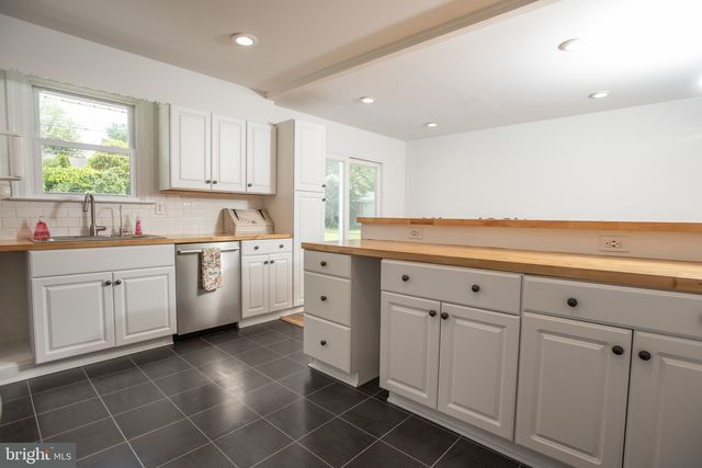 13 HILLCROFT RD, Newark, DE 19711