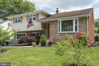 13 HILLCROFT RD, Newark, DE 19711