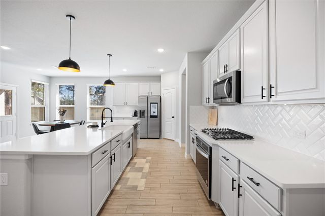 108 Yellow Perch Way, Conroe, TX 77318