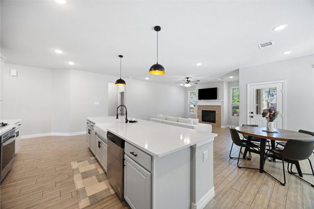 108 Yellow Perch Way, Conroe, TX 77318