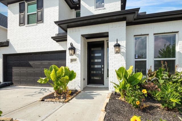9219 Edgeberry Drive, Cypress, TX 77433