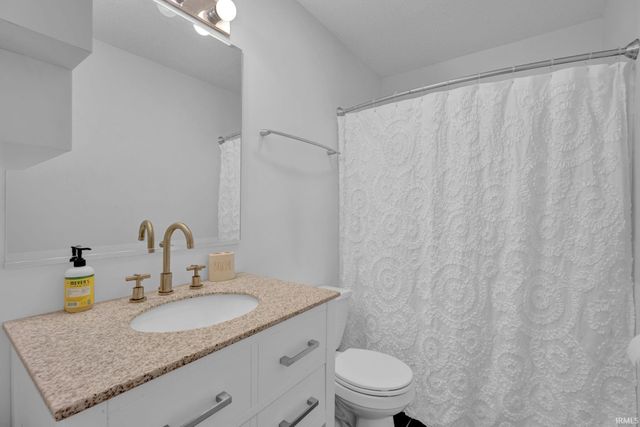718 E Bayberry Court, Bloomington, IN 47401