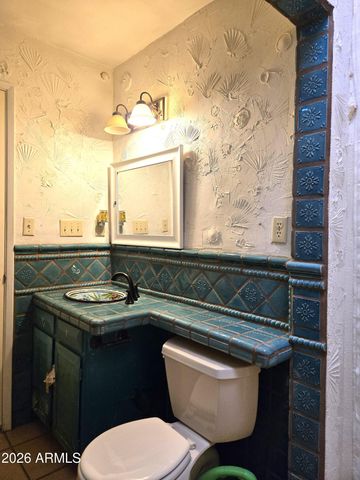 4747 W PALMAIRE Avenue, Glendale, AZ 85301