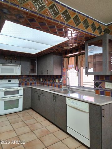 4747 W PALMAIRE Avenue, Glendale, AZ 85301