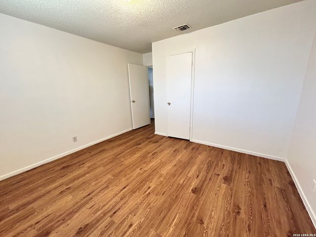6308 Worchester Knls, San Antonio, TX 78233