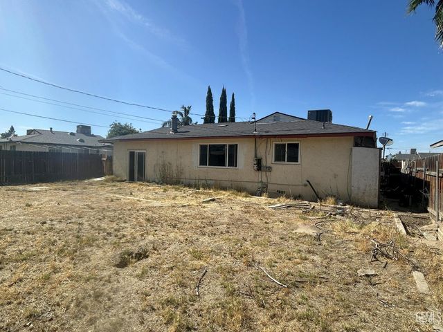 1417 Dorian Drive, Bakersfield, CA 93304