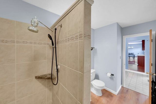 135 Nutmeg Cir, Chicopee, MA 01020