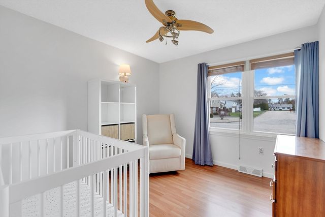 135 Nutmeg Cir, Chicopee, MA 01020