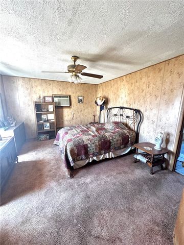1580 Middle, George West, TX 78022