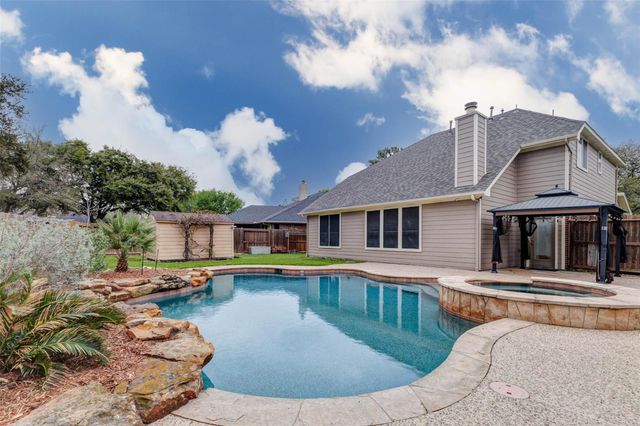 8915 Path Green Drive, Houston, TX 77095