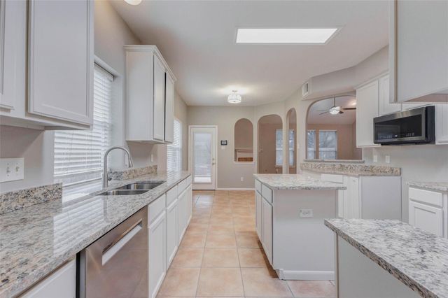 8915 Path Green Drive, Houston, TX 77095