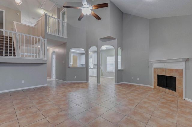 8915 Path Green Drive, Houston, TX 77095