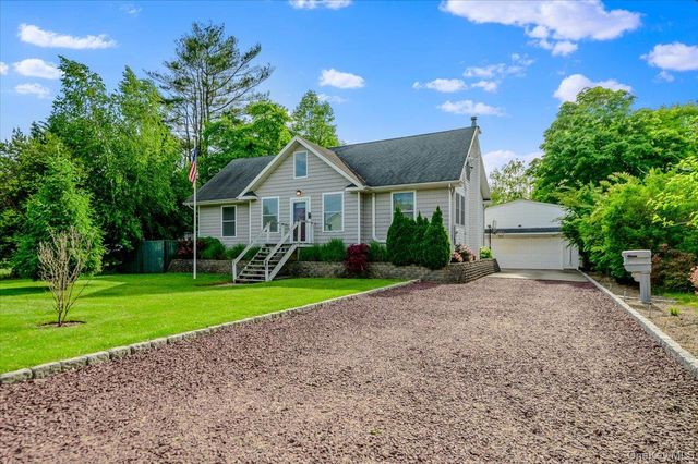 40 Deforest Avenue, West Islip, NY 11795