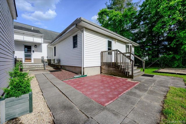 40 Deforest Avenue, West Islip, NY 11795