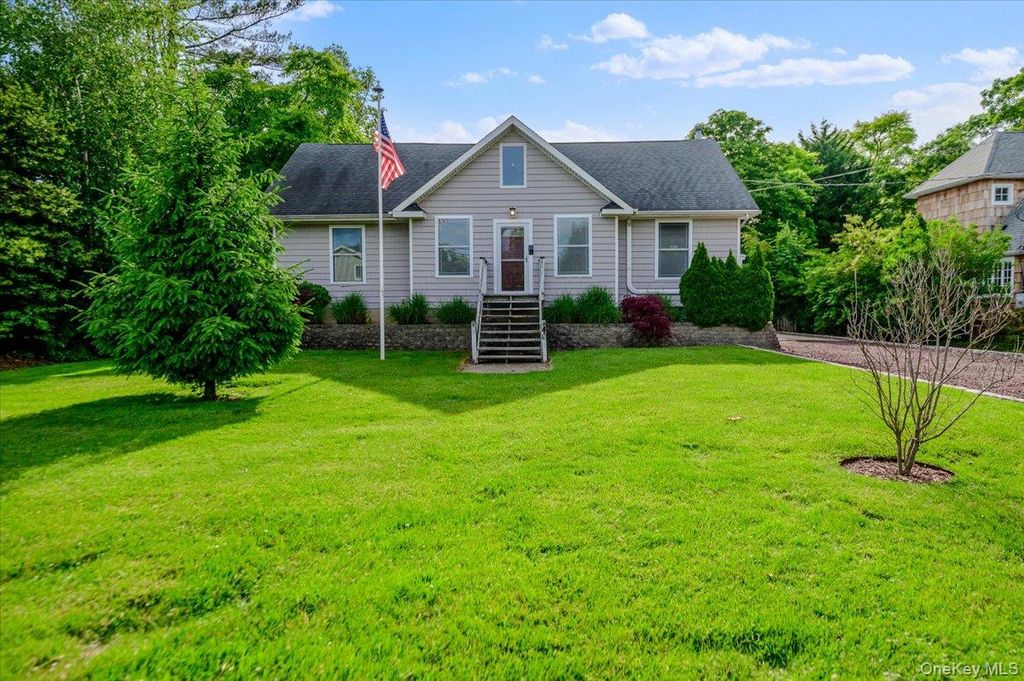 40 Deforest Avenue, West Islip, NY 11795
