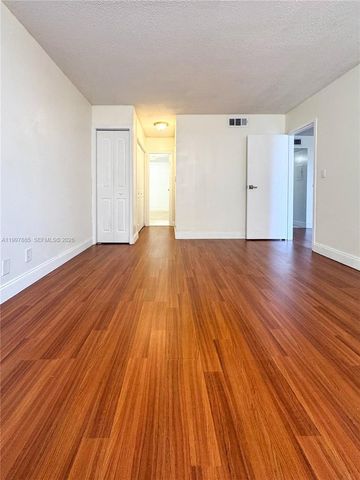 2935 NE 163rd Street 4T, North Miami Beach, FL 33160