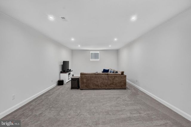 4 CHARLOTTE CT, Marlton, NJ 08053